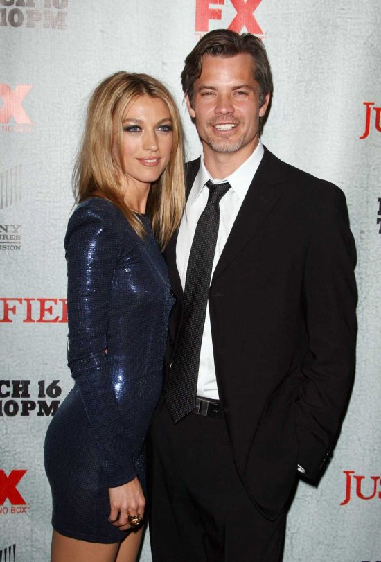 Natalie Zea sexy Timothy Olyphant justified série m6